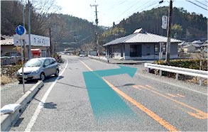 1 清流の郷花貫物産センターを少し通り過ぎ、川松商店の目の前の道に入ります。